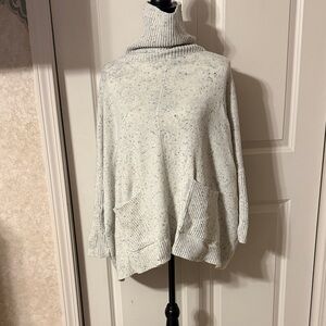 LOFT Light Gray Speckled Turtleneck Sweater